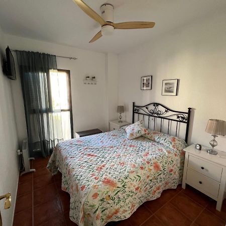 Apartamento En Urbanizacion De Primera Linea De Playa, Atlanterra Захара-де-лос-Атунес Экстерьер фото