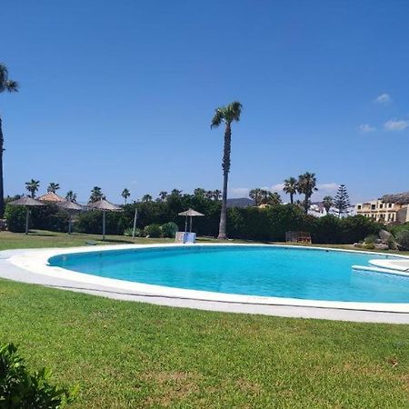 Apartamento En Urbanizacion De Primera Linea De Playa, Atlanterra Захара-де-лос-Атунес Экстерьер фото